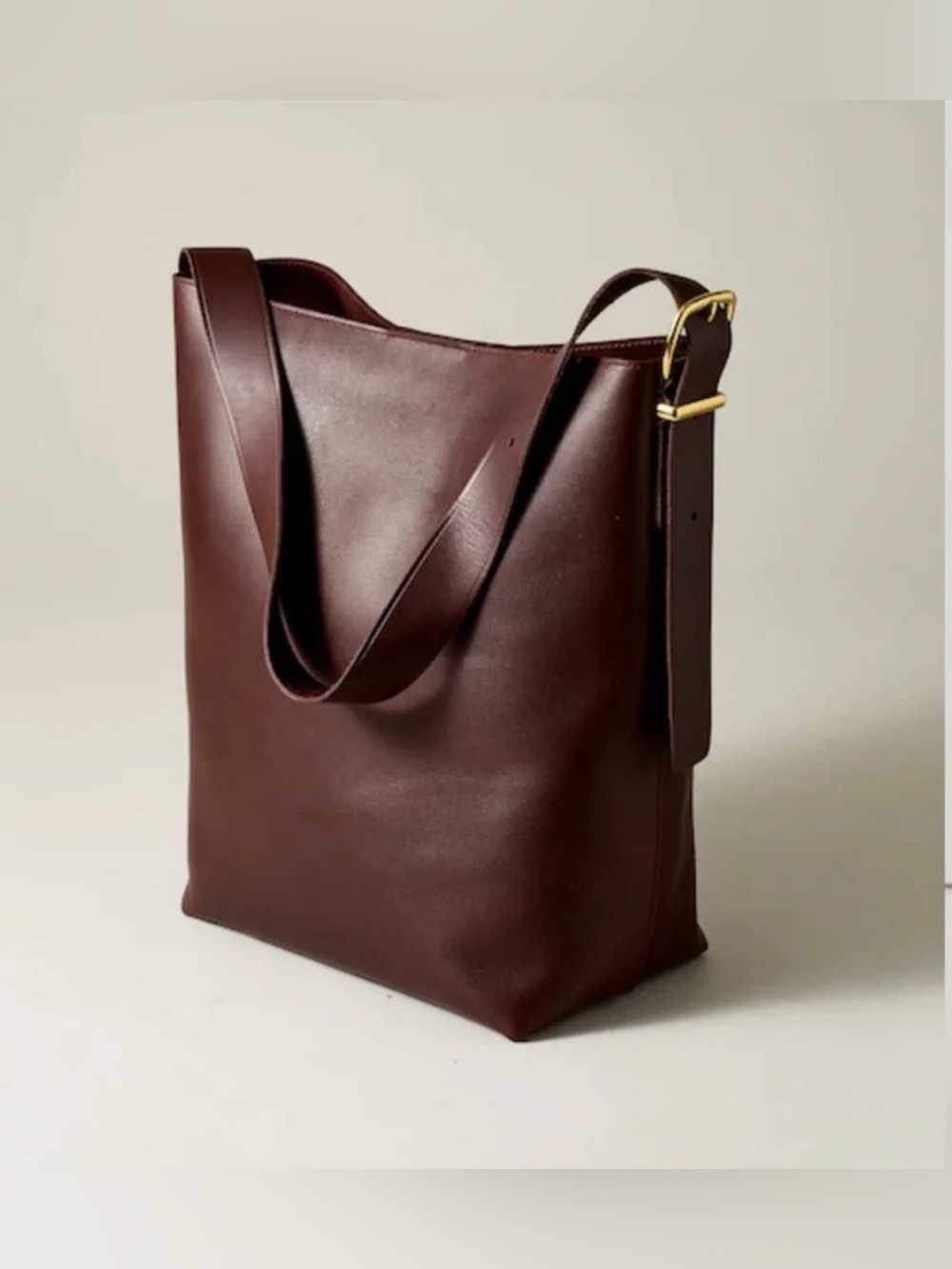 Madewell The Essential Bucket Tote